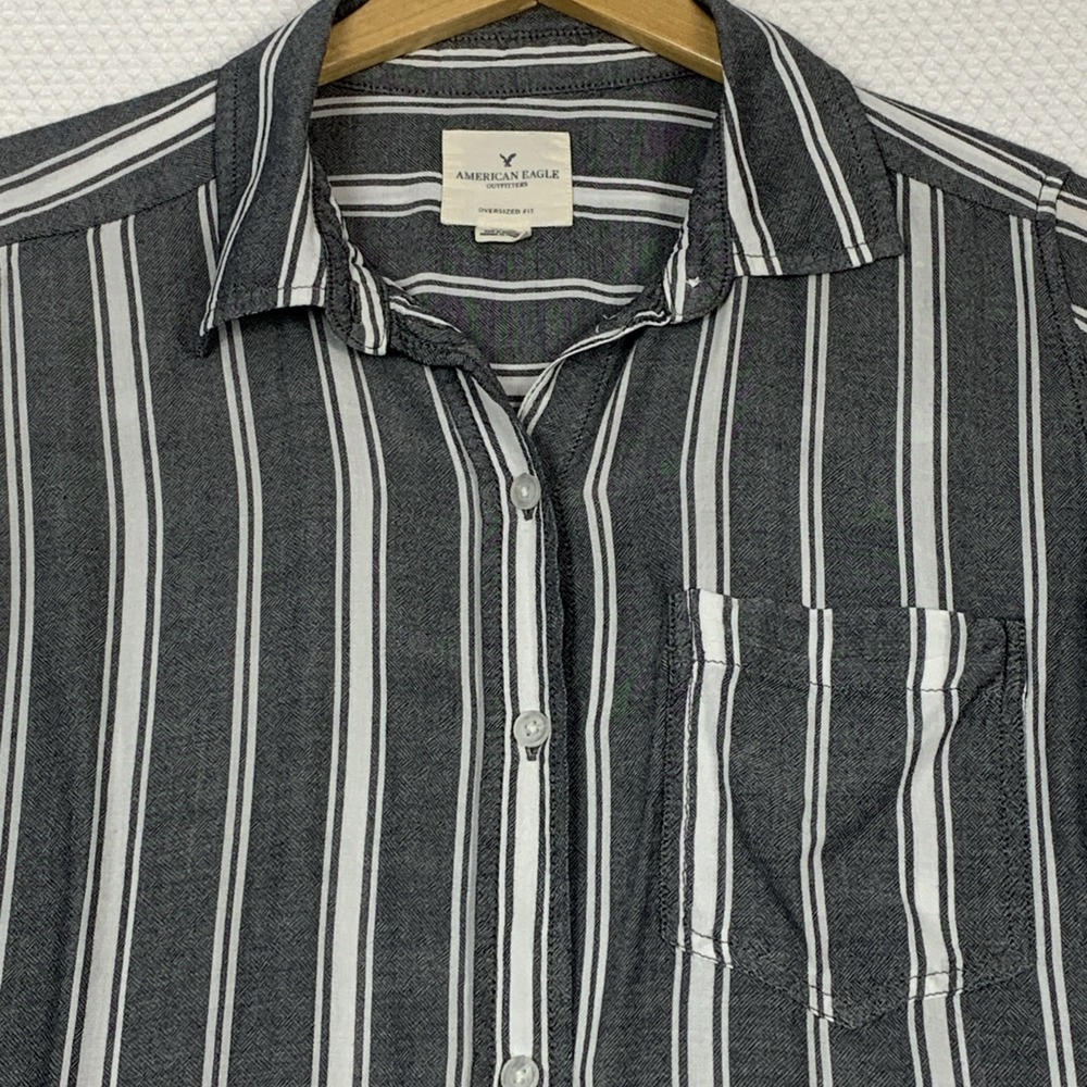 American Eagle Gray Striped Oversized Shirt Womens Small S Button Up Viscose